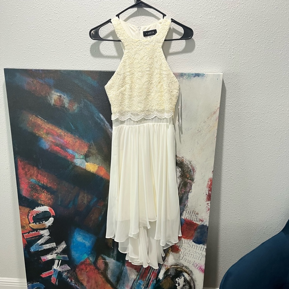 White cream dress size 1/2 great condition never worn